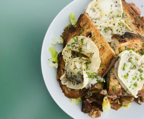 Salade de Chèvre chaud